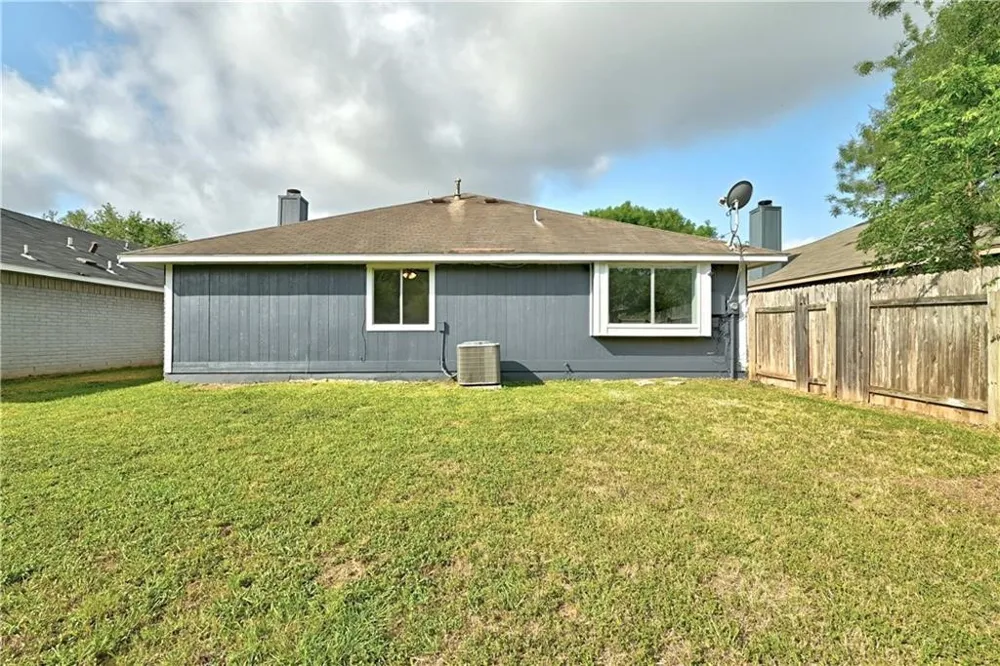 14304 Vandever Street Austin, TX 78725