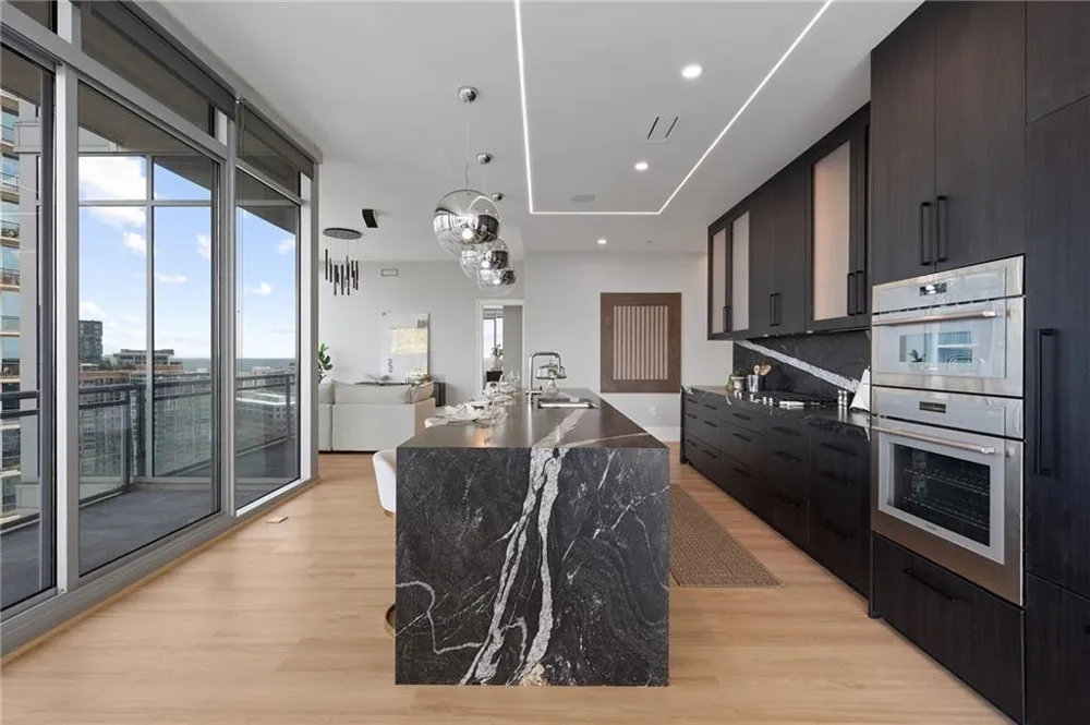 1065 Peachtree Street NE #3402 Atlanta, GA 30309