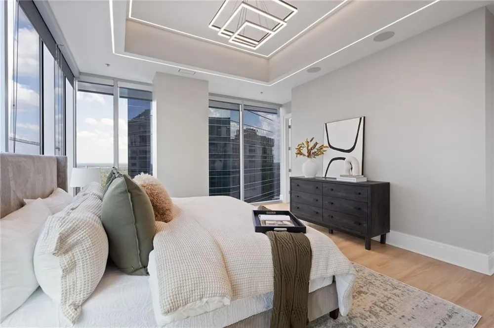 1065 Peachtree Street NE #3402 Atlanta, GA 30309