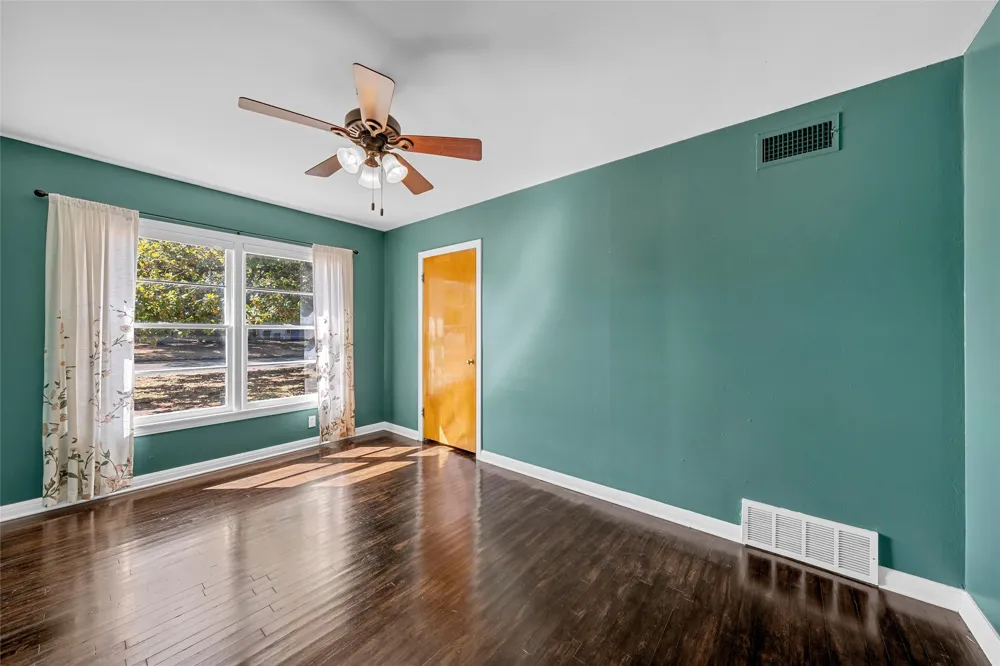 3801 Grim Avenue Waco, TX 76710