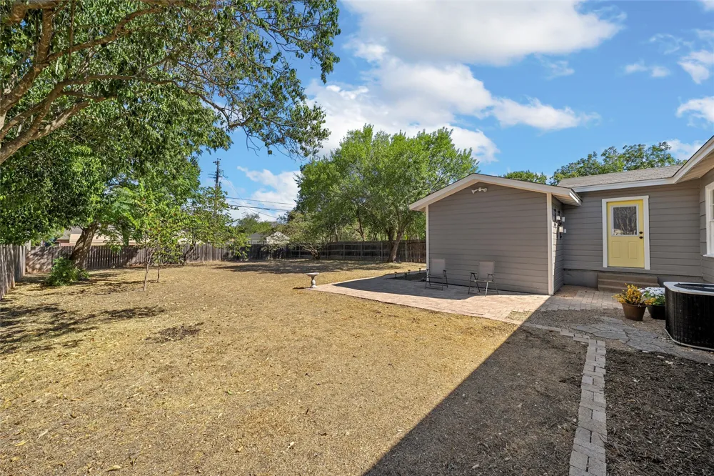 3801 Grim Avenue Waco, TX 76710