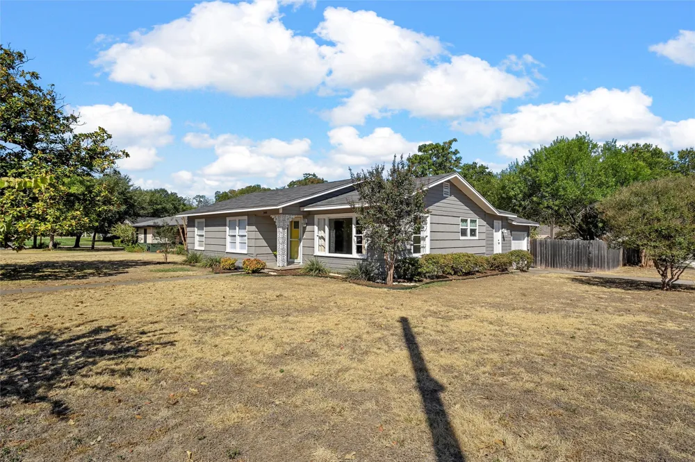 3801 Grim Avenue Waco, TX 76710