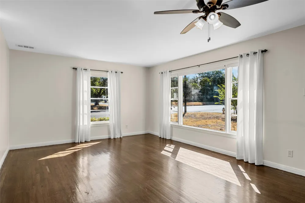 3801 Grim Avenue Waco, TX 76710