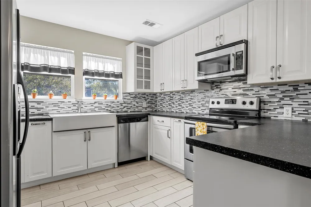 3801 Grim Avenue Waco, TX 76710