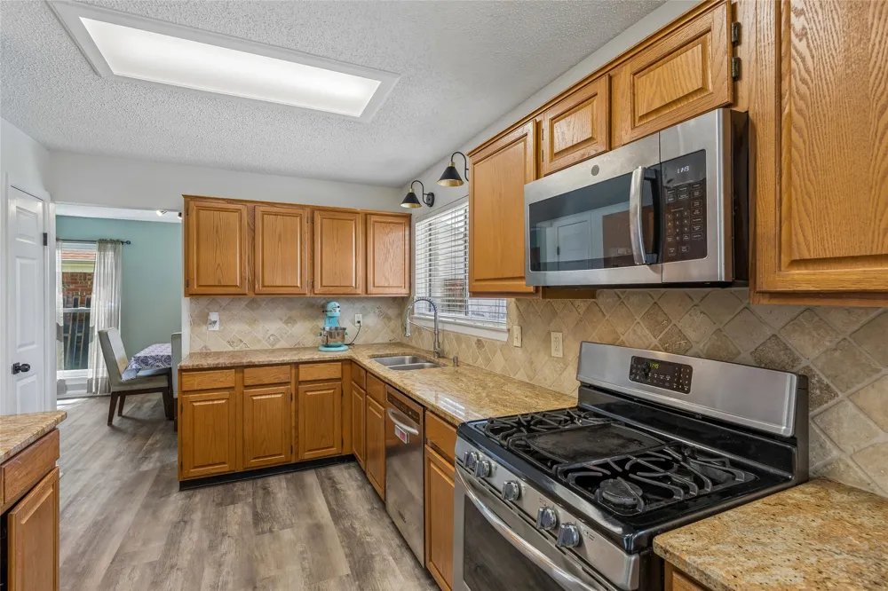 2325 Kildeer Trail Grand Prairie, TX 75052