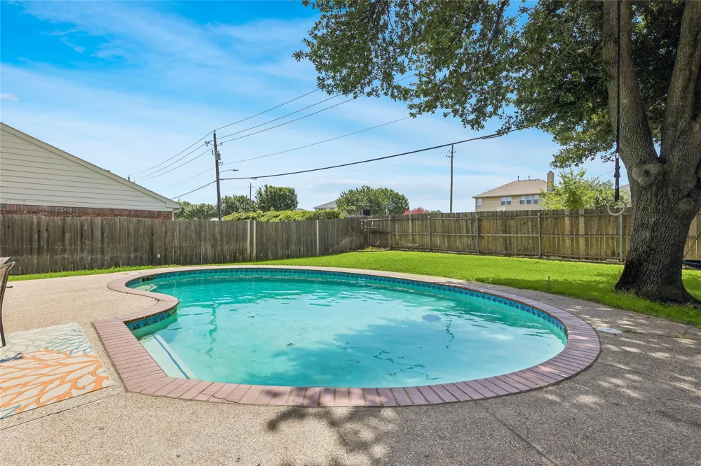 2325 Kildeer Trail Grand Prairie, TX 75052