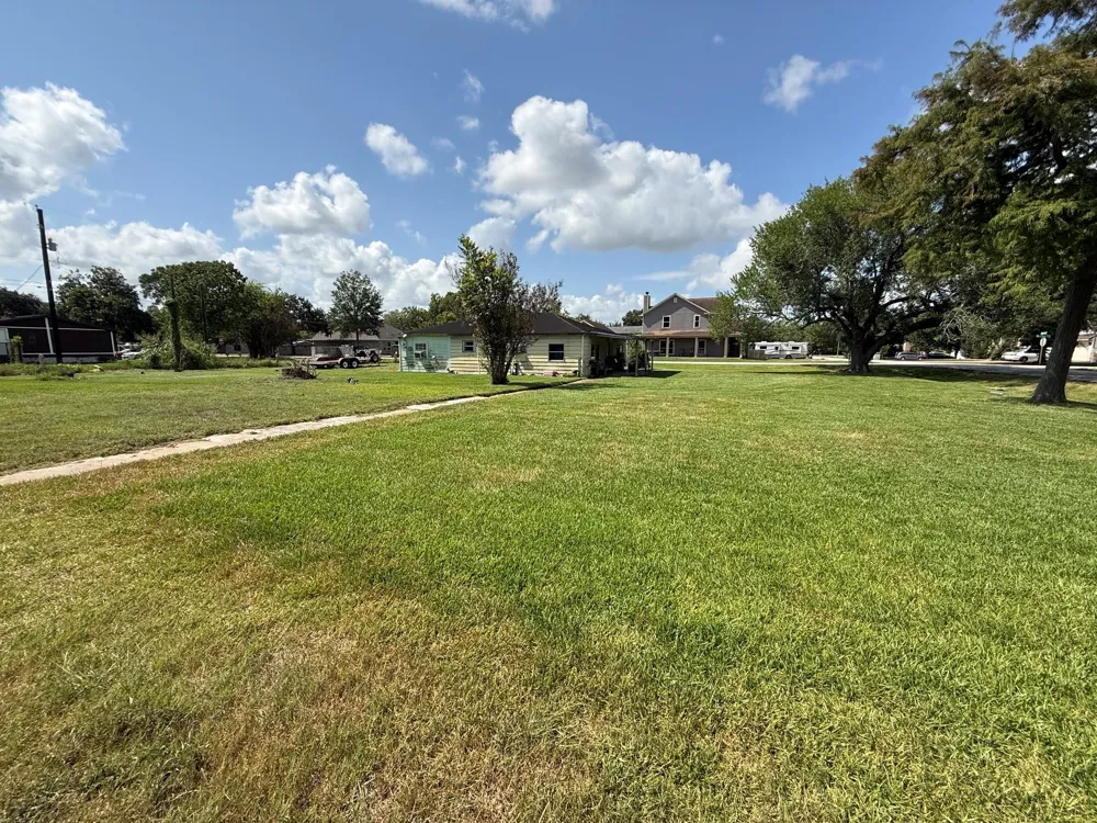 3121 Hillsdale Street La Porte, TX 77571