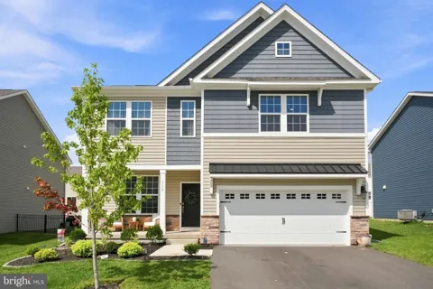 318 KNOLLWOOD DRIVE