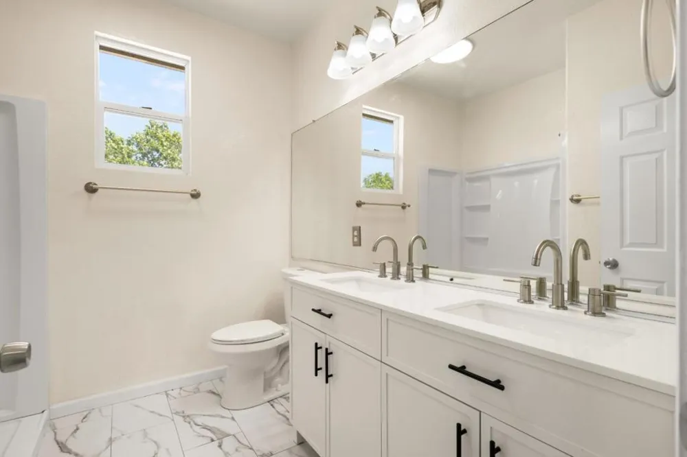 5700 Gold Poppy Way Elk Grove, CA 95757