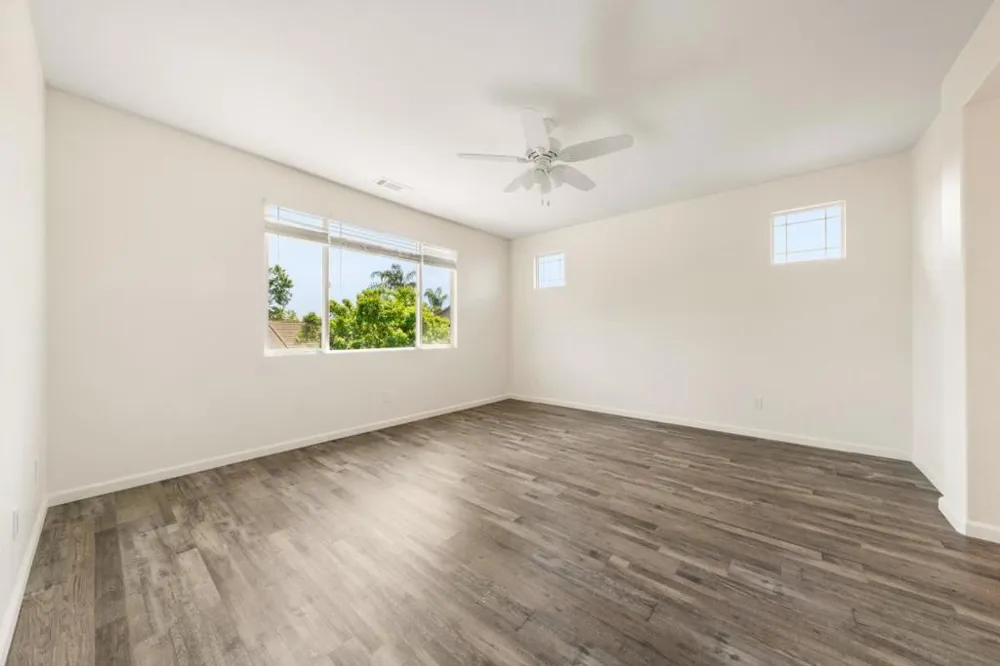 5700 Gold Poppy Way Elk Grove, CA 95757