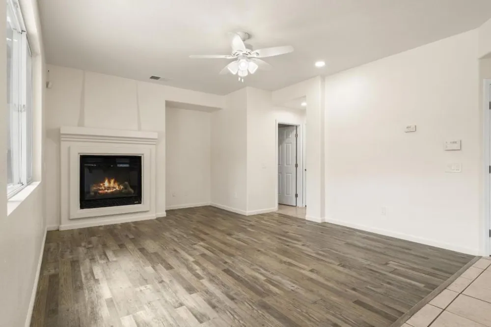5700 Gold Poppy Way Elk Grove, CA 95757
