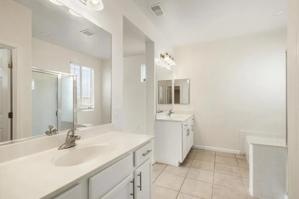 5700 Gold Poppy Way Elk Grove, CA 95757