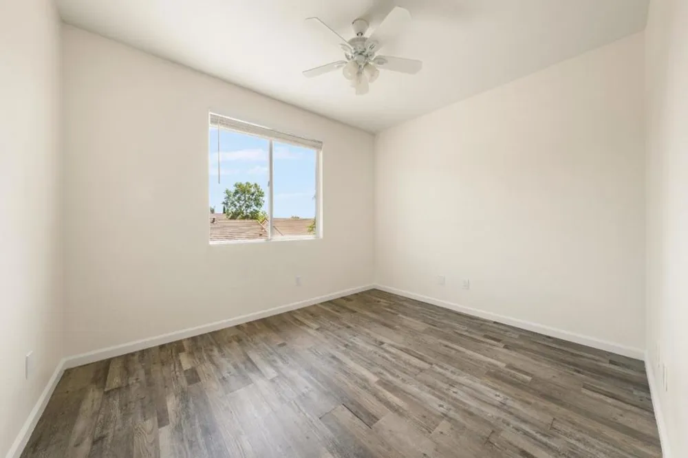 5700 Gold Poppy Way Elk Grove, CA 95757