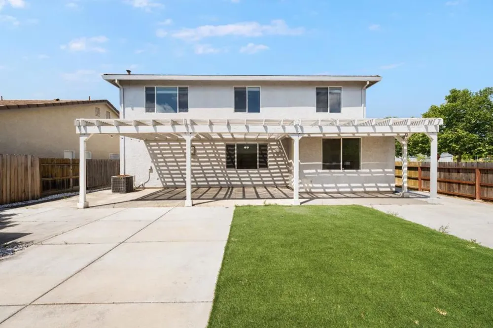 5700 Gold Poppy Way Elk Grove, CA 95757