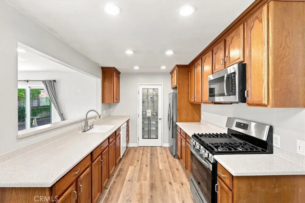 851 Garden Grove Norco, CA 92860