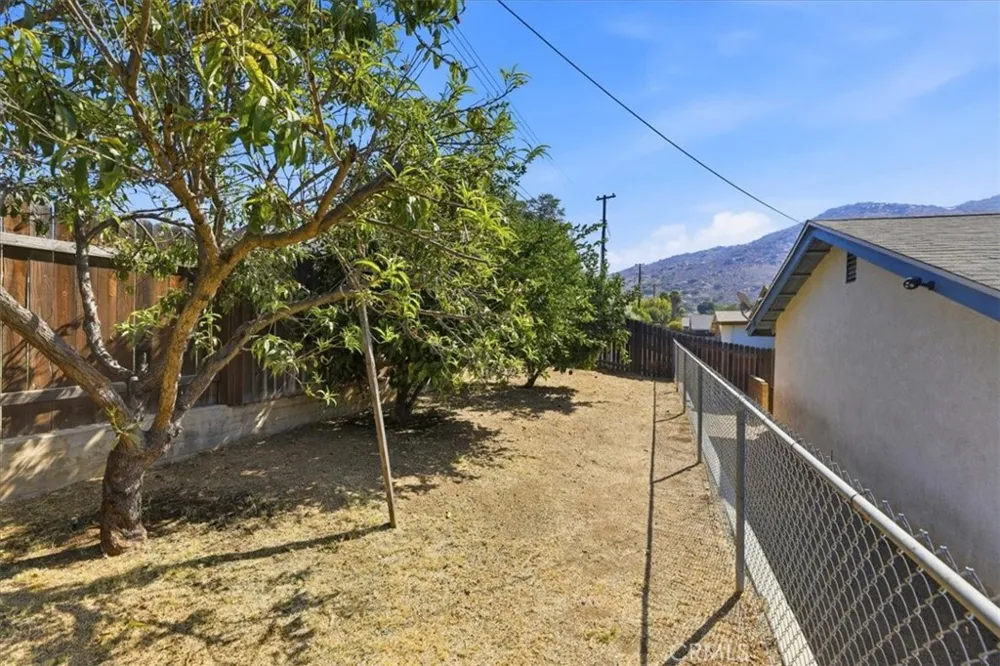 851 Garden Grove Norco, CA 92860
