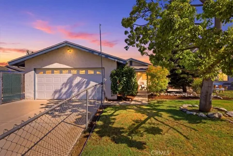 851 Garden Grove