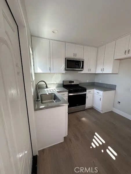 14338 Brookport Baldwin Park, CA 91706