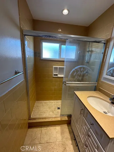 14338 Brookport Baldwin Park, CA 91706