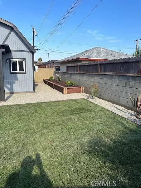 14338 Brookport Baldwin Park, CA 91706