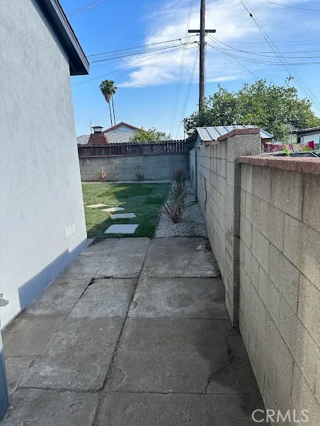 14338 Brookport Baldwin Park, CA 91706