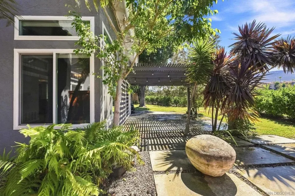 17712 Tristania San Diego, CA 92127
