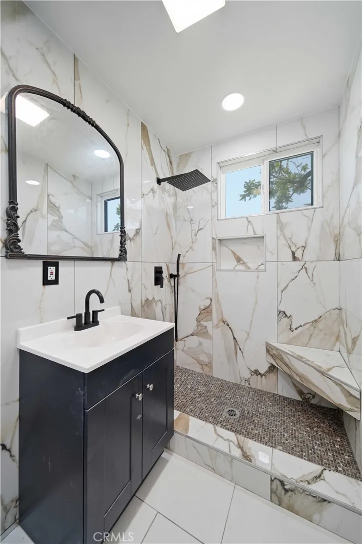 6289 Dana Avenue Simi Valley, CA 93063