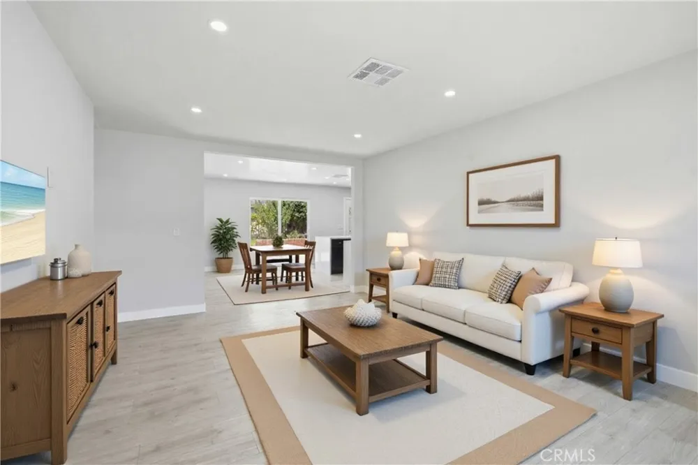 6289 Dana Avenue Simi Valley, CA 93063