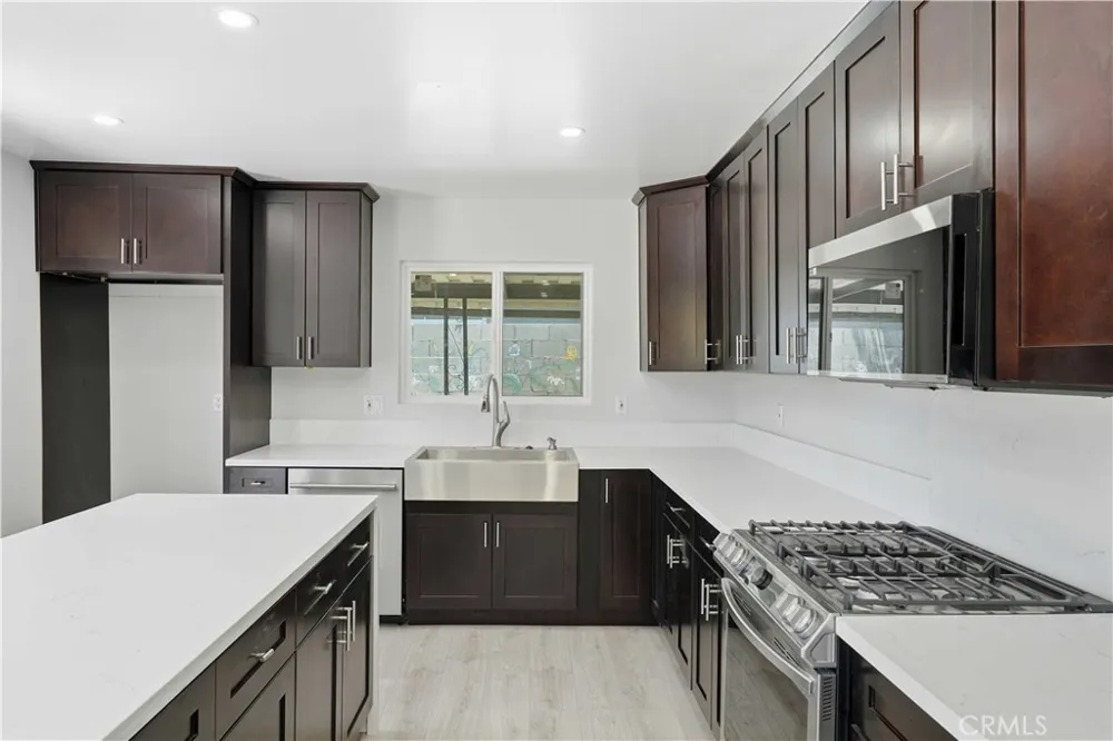 6289 Dana Avenue Simi Valley, CA 93063