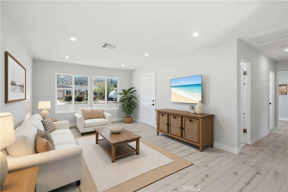 6289 Dana Avenue Simi Valley, CA 93063