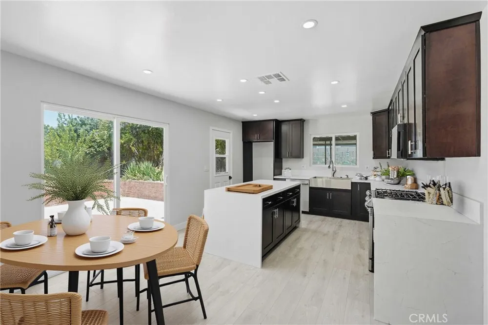 6289 Dana Avenue Simi Valley, CA 93063