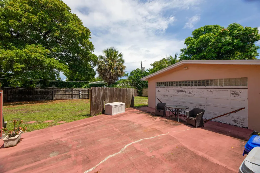 226 NE 13th Avenue Pompano Beach, FL 33060