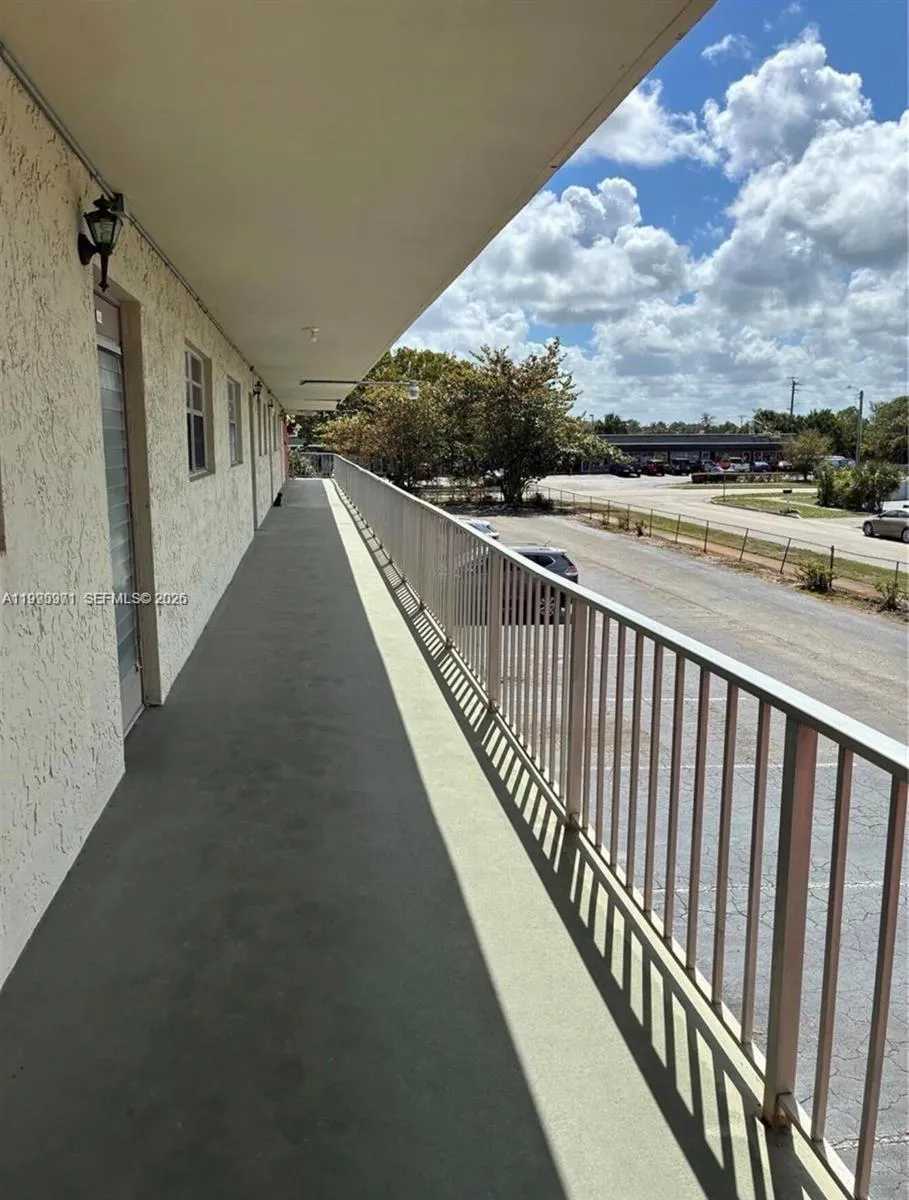 609 S STATE ROAD 7 #2D Margate, FL 33068
