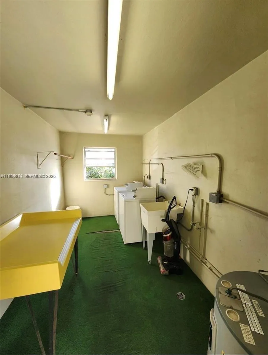 609 S STATE ROAD 7 #2D Margate, FL 33068