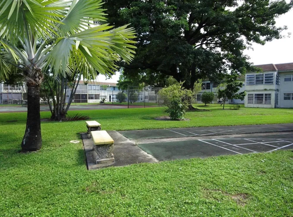 609 S STATE ROAD 7 #2D Margate, FL 33068