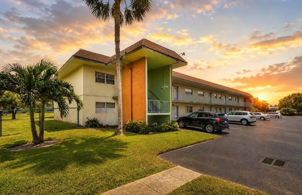 609 S STATE ROAD 7 #2D Margate, FL 33068