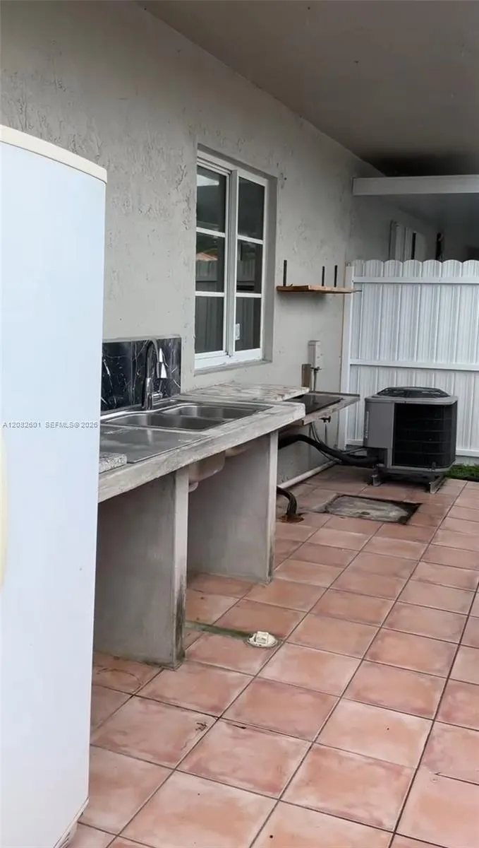 8380 NW 103rd St #105G Hialeah Gardens, FL 33016