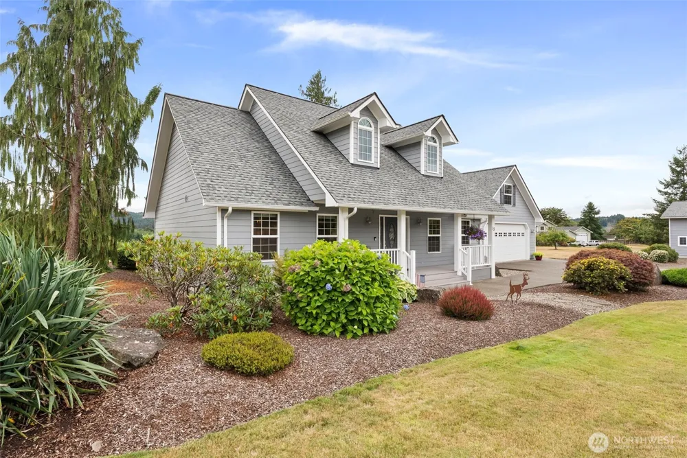 15 Penny Lane Raymond, WA 98577