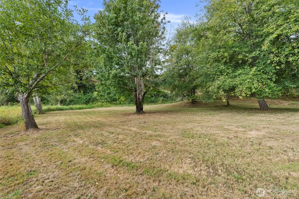 15 Penny Lane Raymond, WA 98577