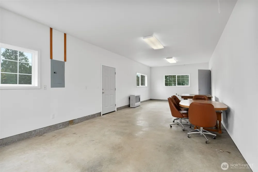 15 Penny Lane Raymond, WA 98577