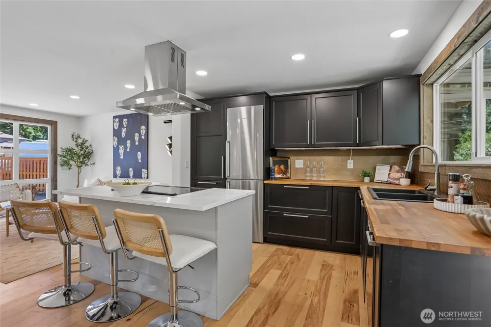 2002 211th Place SW Lynnwood, WA 98036