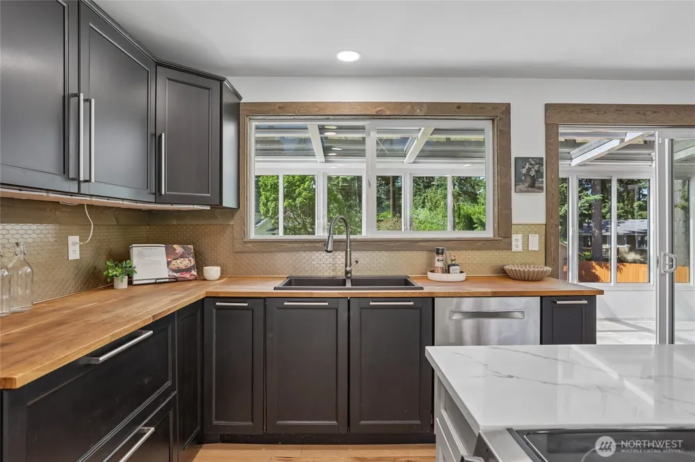 2002 211th Place SW Lynnwood, WA 98036