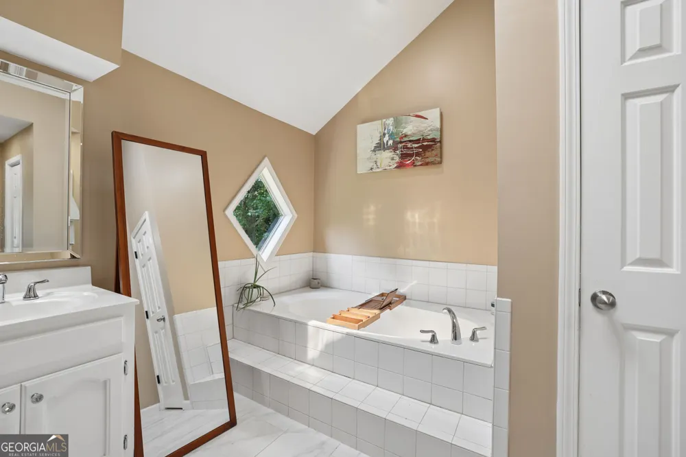 4832 Riveredge DR Peachtree Corners, GA 30096