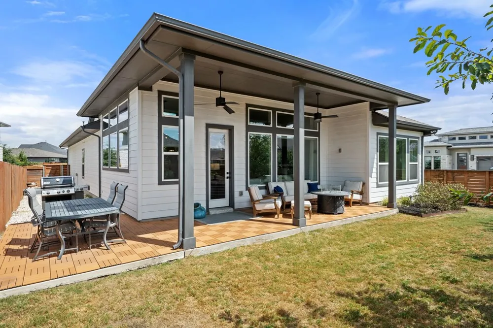 8324 Looksee Lane Austin, TX 78744