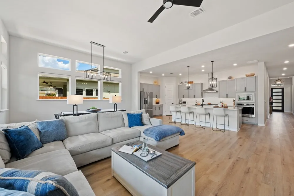 8324 Looksee Lane Austin, TX 78744