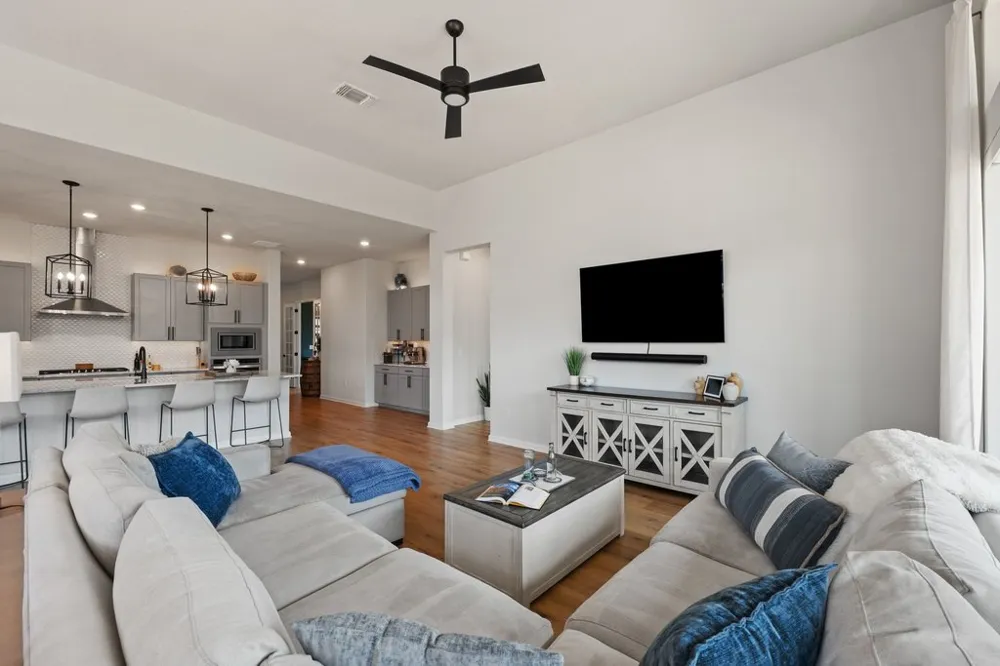 8324 Looksee Lane Austin, TX 78744