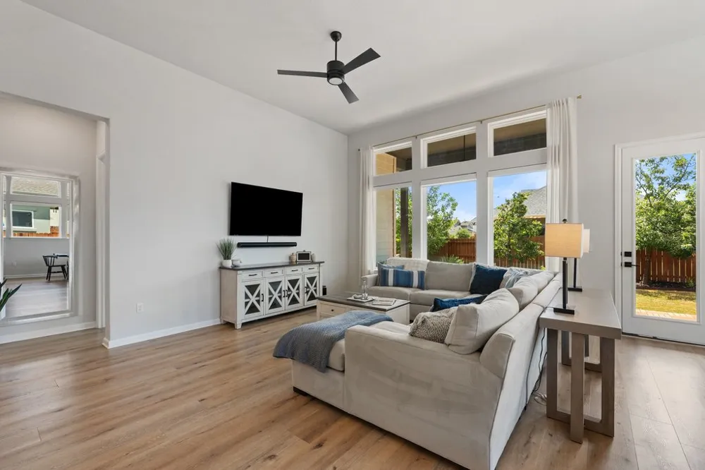 8324 Looksee Lane Austin, TX 78744