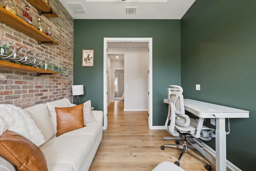 8324 Looksee Lane Austin, TX 78744