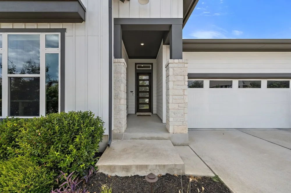 8324 Looksee Lane Austin, TX 78744