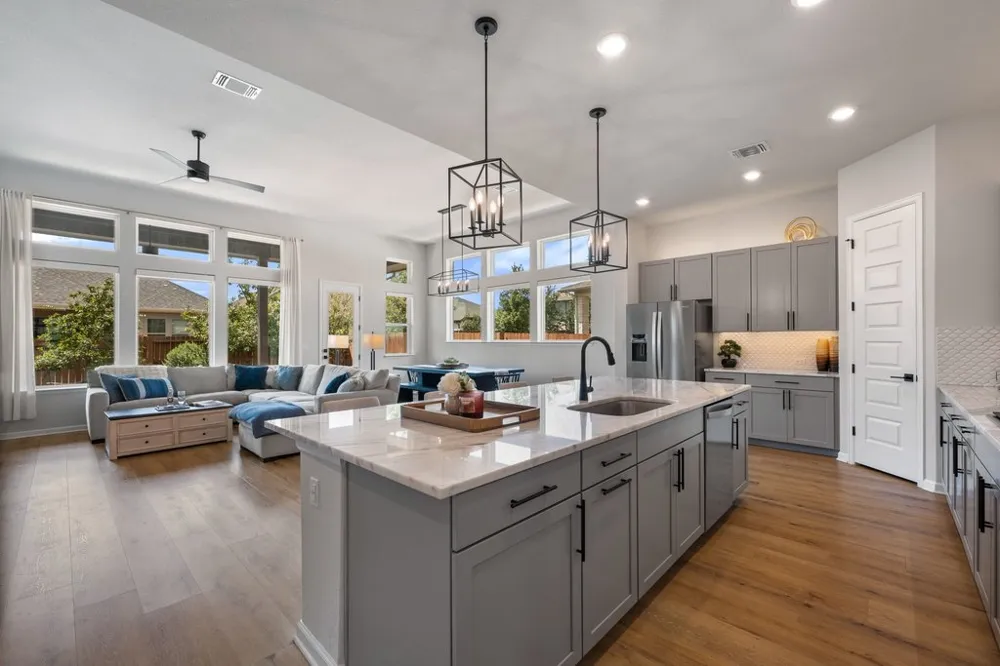 8324 Looksee Lane Austin, TX 78744